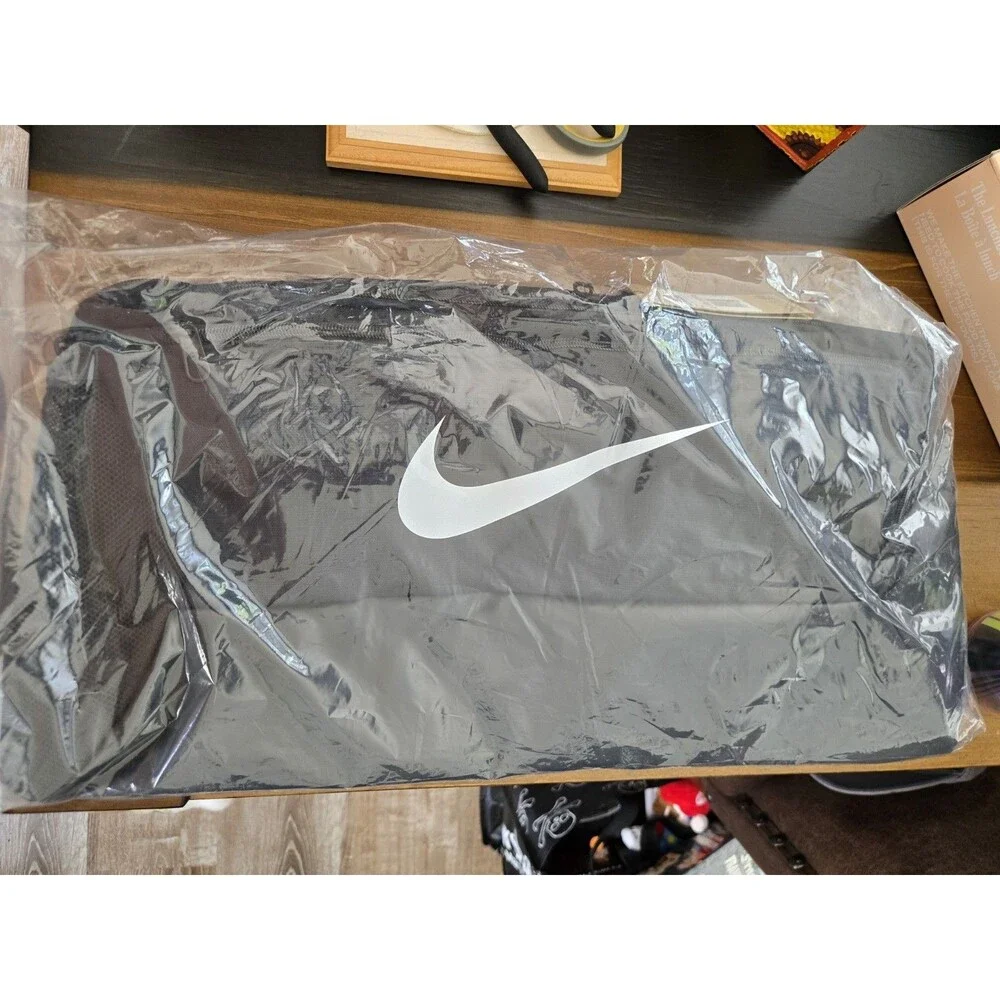 NEW In Package Nike Brasilia 9.5 Training Duffel Bag Small 41L DM3976-010